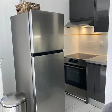 Lavandor T2 + Cabine Lägenhet Le Lavandou